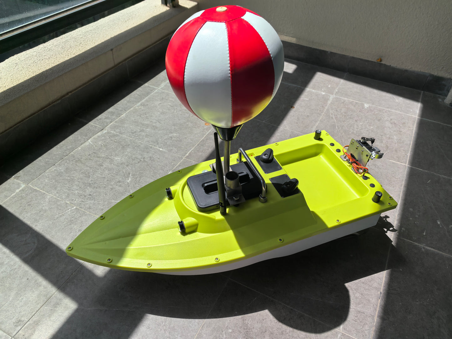 Fishing Bait Boat Inflatable Self-Righting Ball Kit 16x20cm,Anti Flip Ball Marker Buoys for S70 S80 RC Fishing Bait Boats,Waterproof Floating Ball with Bracket