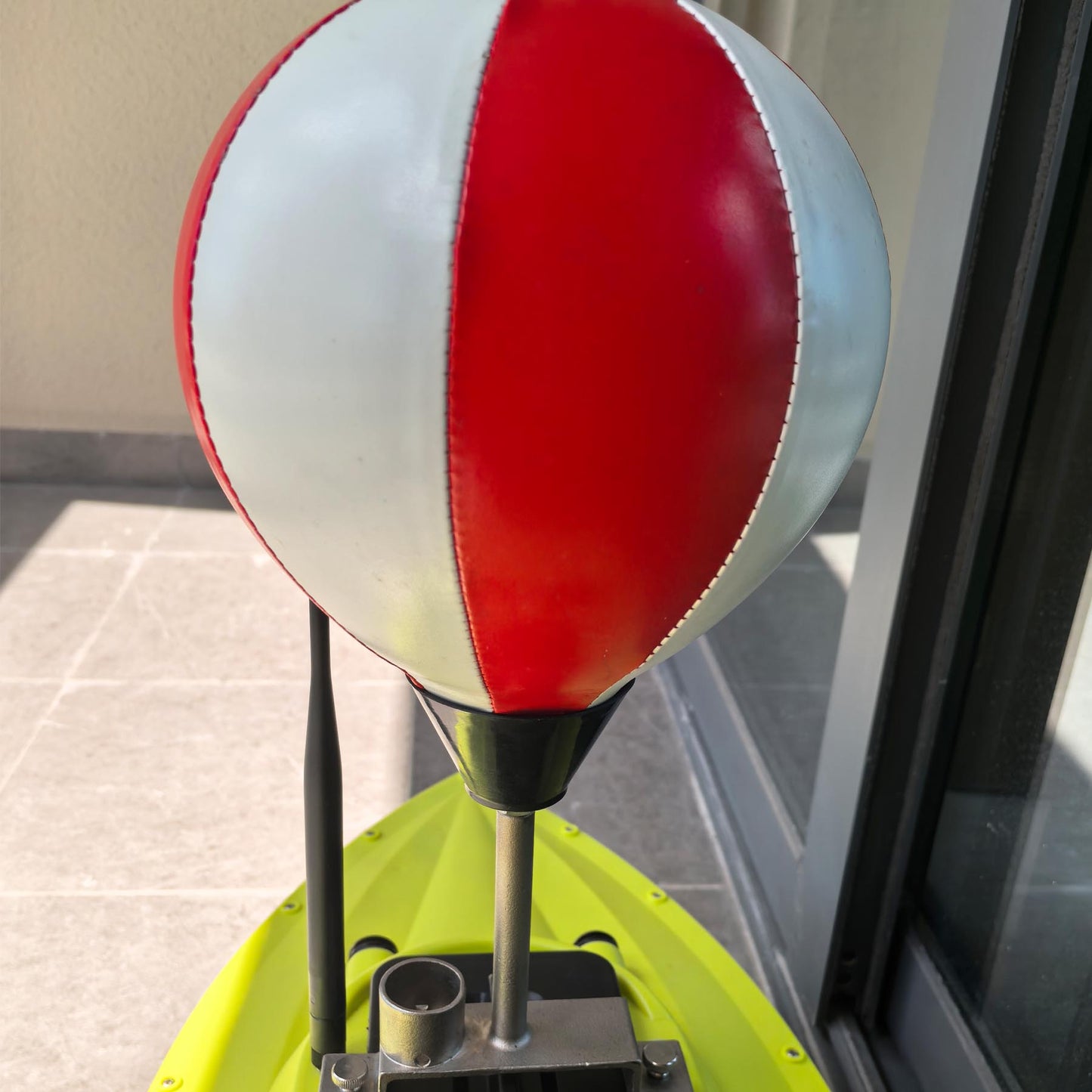 Fishing Bait Boat Inflatable Self-Righting Ball Kit 16x20cm,Anti Flip Ball Marker Buoys for S70 S80 RC Fishing Bait Boats,Waterproof Floating Ball with Bracket